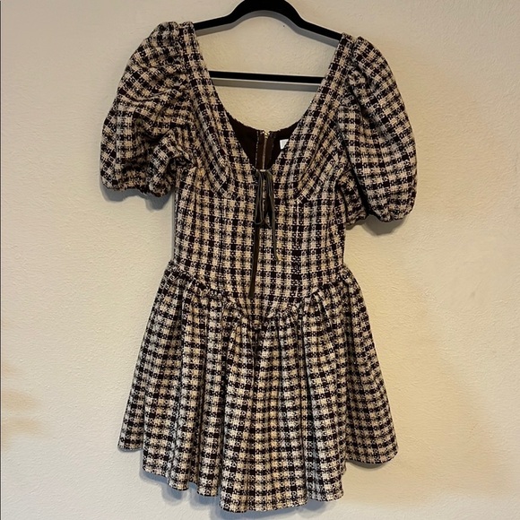 H&M Dresses & Skirts - Plaid Puff Sleeve Dress